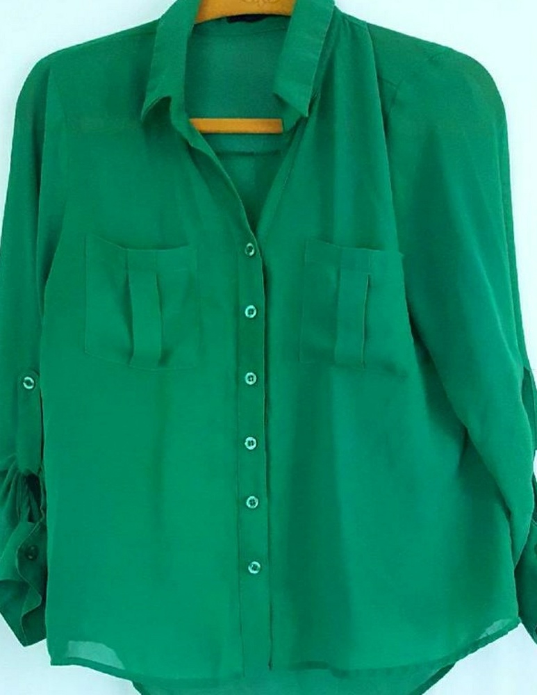 Super cute button down blouse
