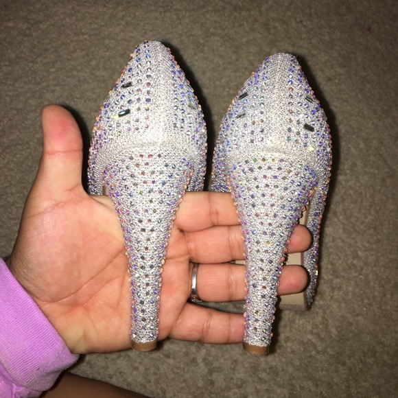 Silver Rhinestone heels 👠 💎💎 - Picture 3 of 6