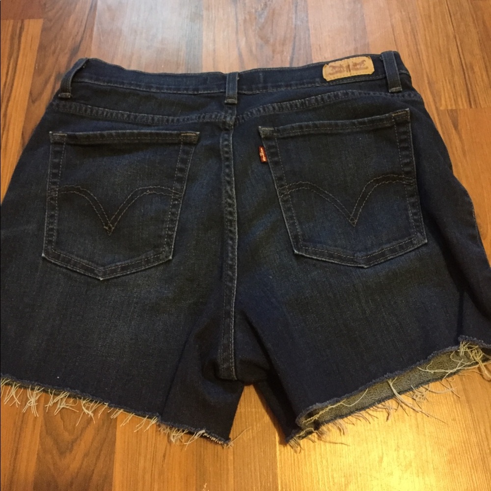 levi Cutoff shorts