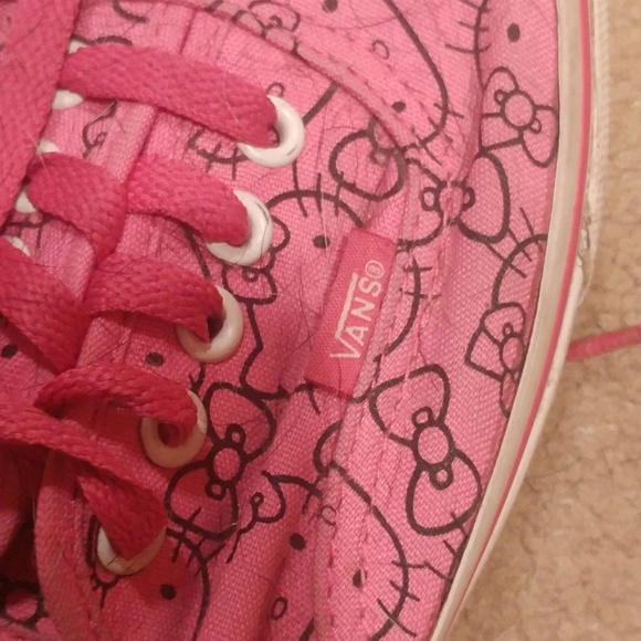 *SOLD* in Bundle! Pink Hello Kitty Vans - Picture 4 of 8
