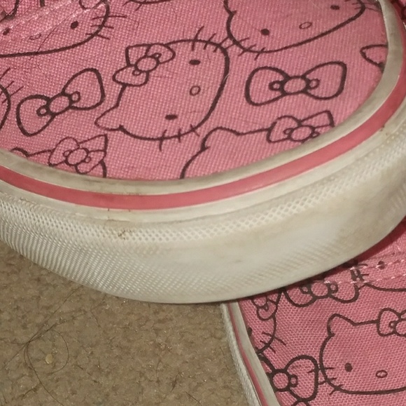 *SOLD* in Bundle! Pink Hello Kitty Vans - Picture 6 of 8