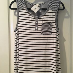 Black and white stripe shirt!