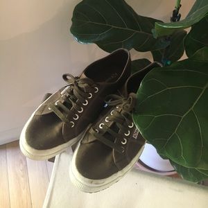 Supergas -- Like New!