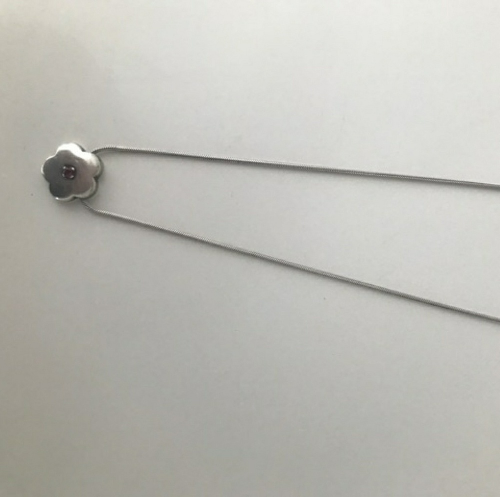 Silver Daisy Flower Necklace