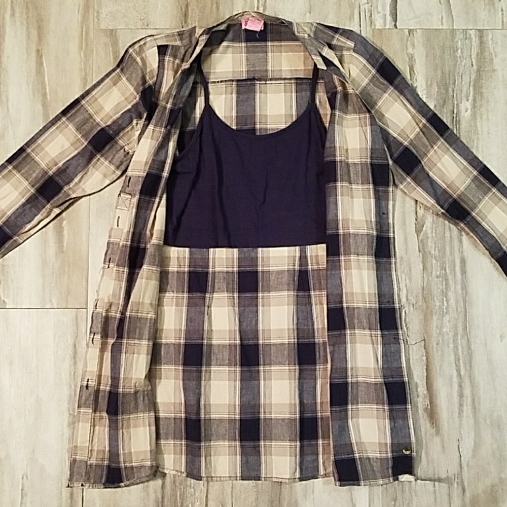Button down shirt - Picture 2 of 2