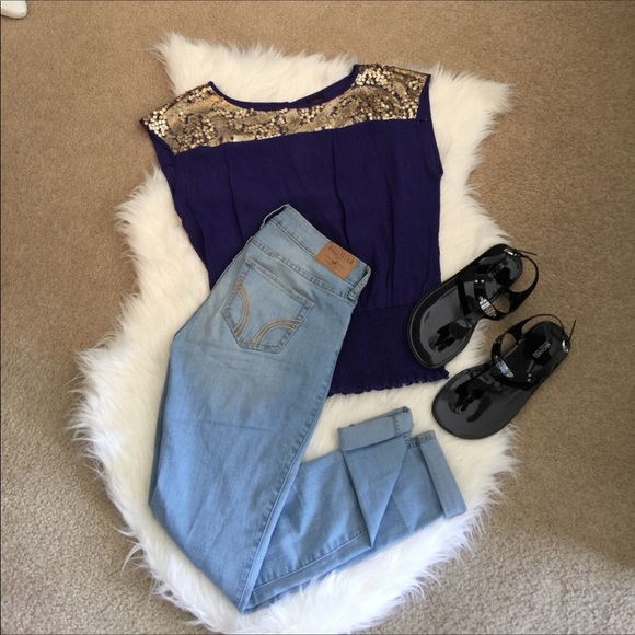 2B Bebe Tops - Bebe shirt