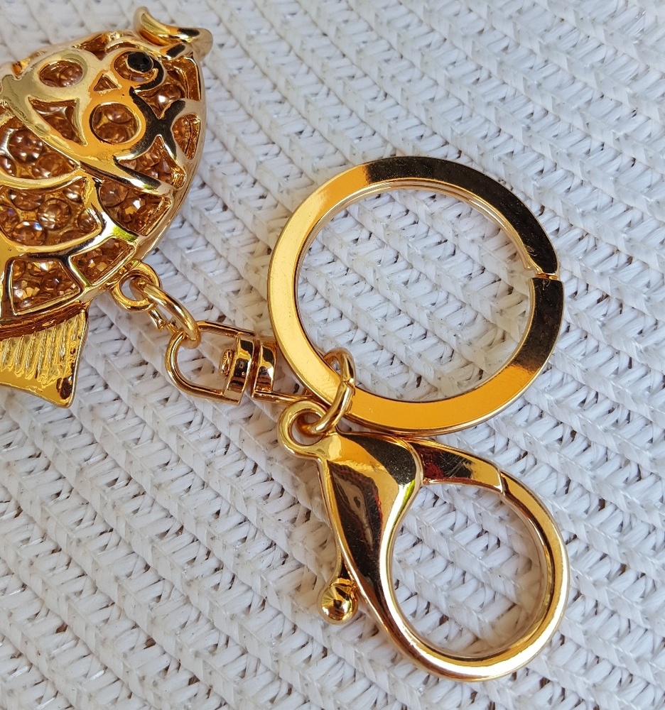 Fish Rhinestone Keychain - Picture 4 of 4