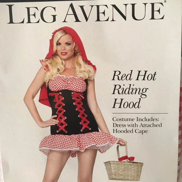 NWT Red Riding Hood Adult Halloween Costume - Picture 2 of 5