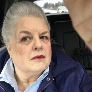 Meet your Posher, Beth