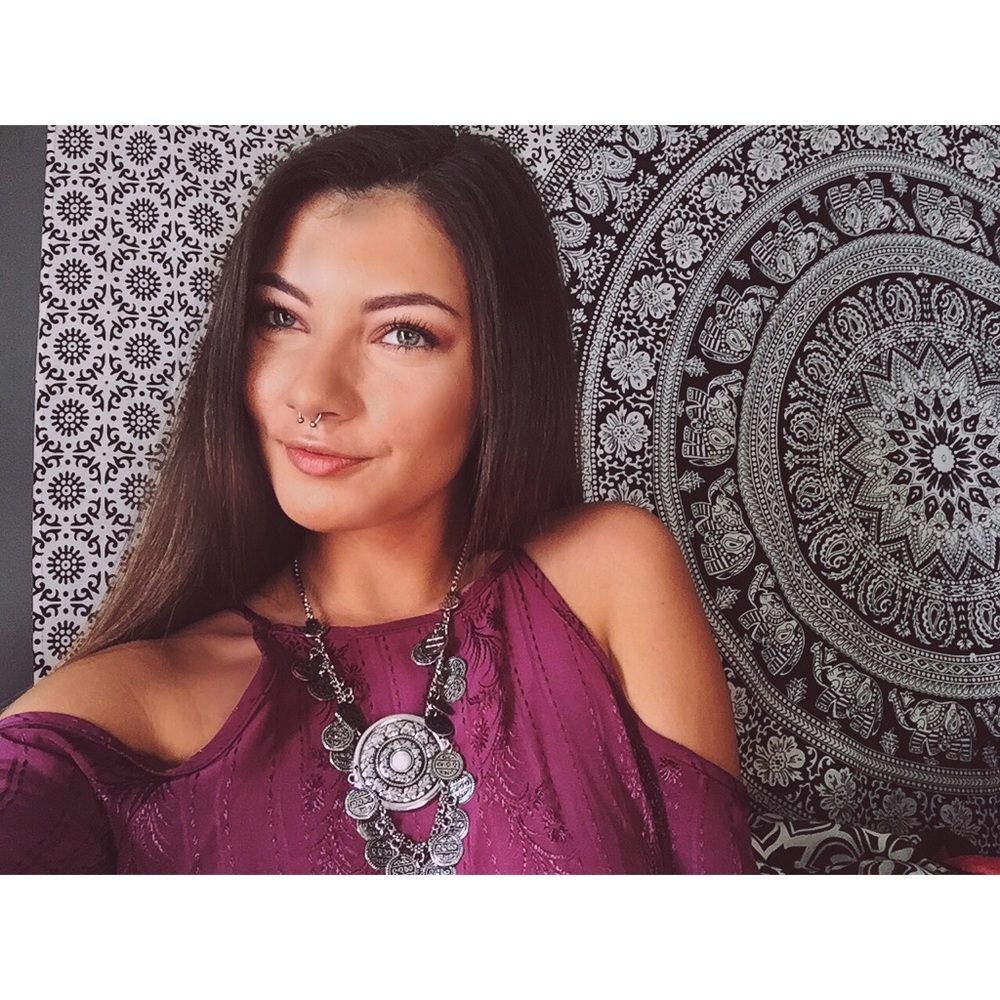 Kendall & Kylie off the shoulder top