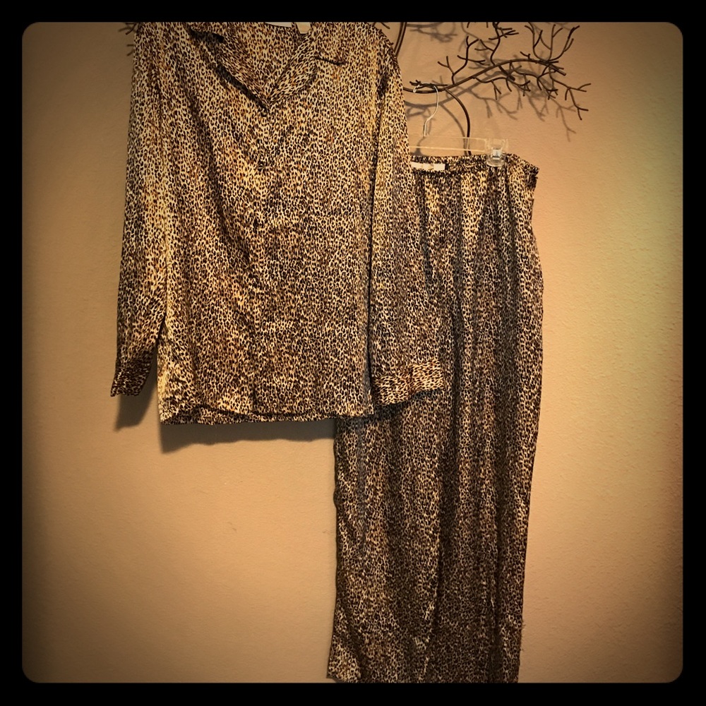 Inner Most pajama set leopard print