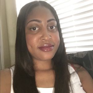 Meet your Posher, Janay