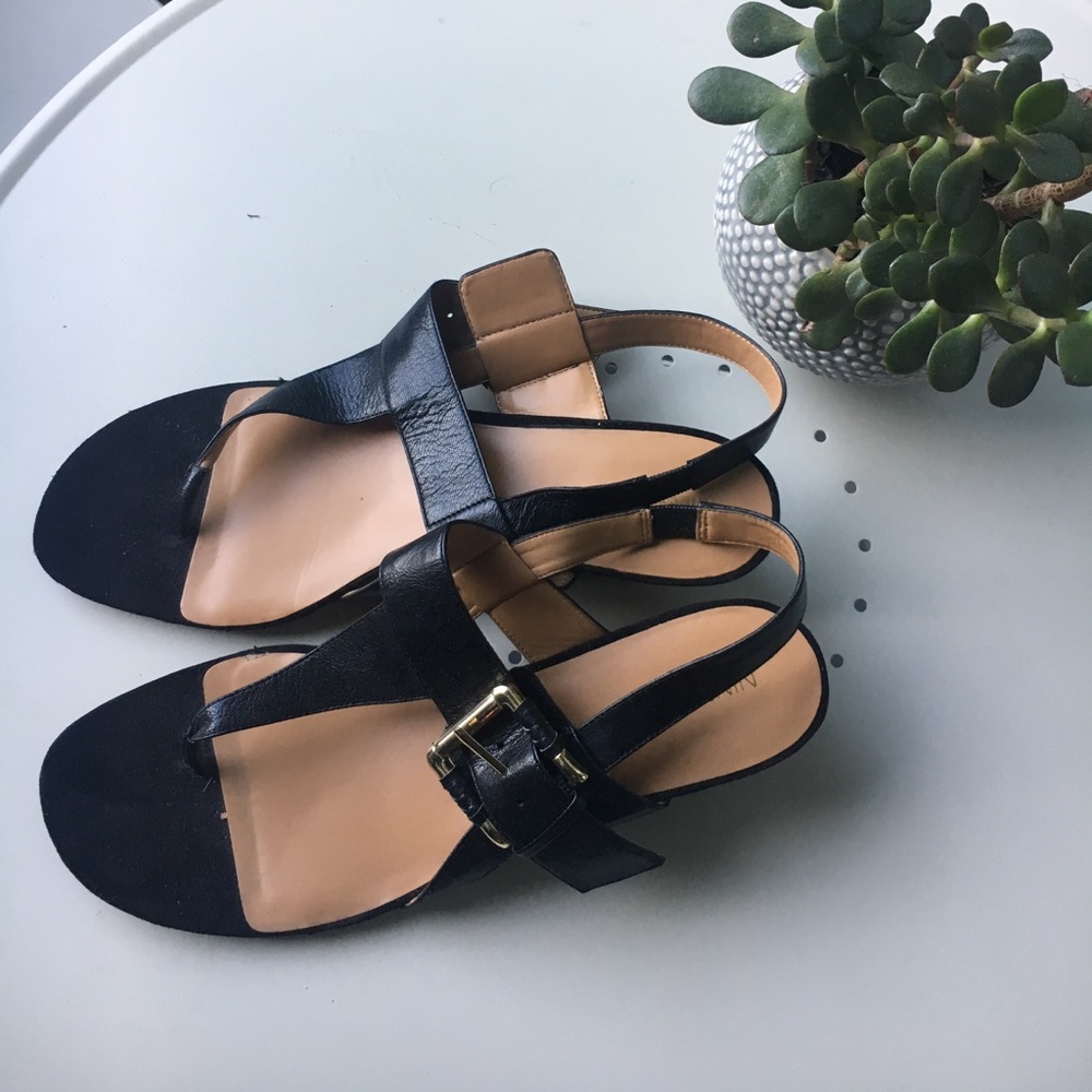 Nine West Leathern T-Strap Sandals w/ Gold Buckle