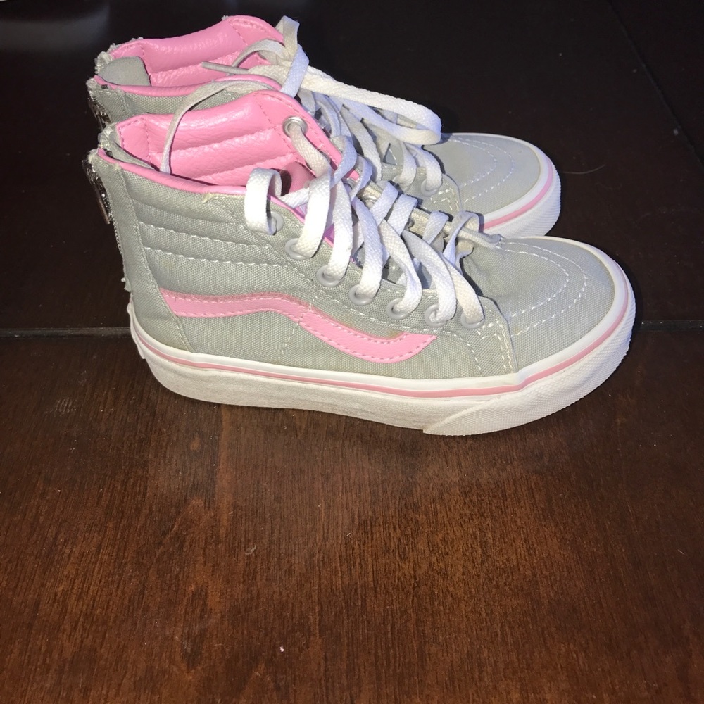 Vans - Picture 2 of 4