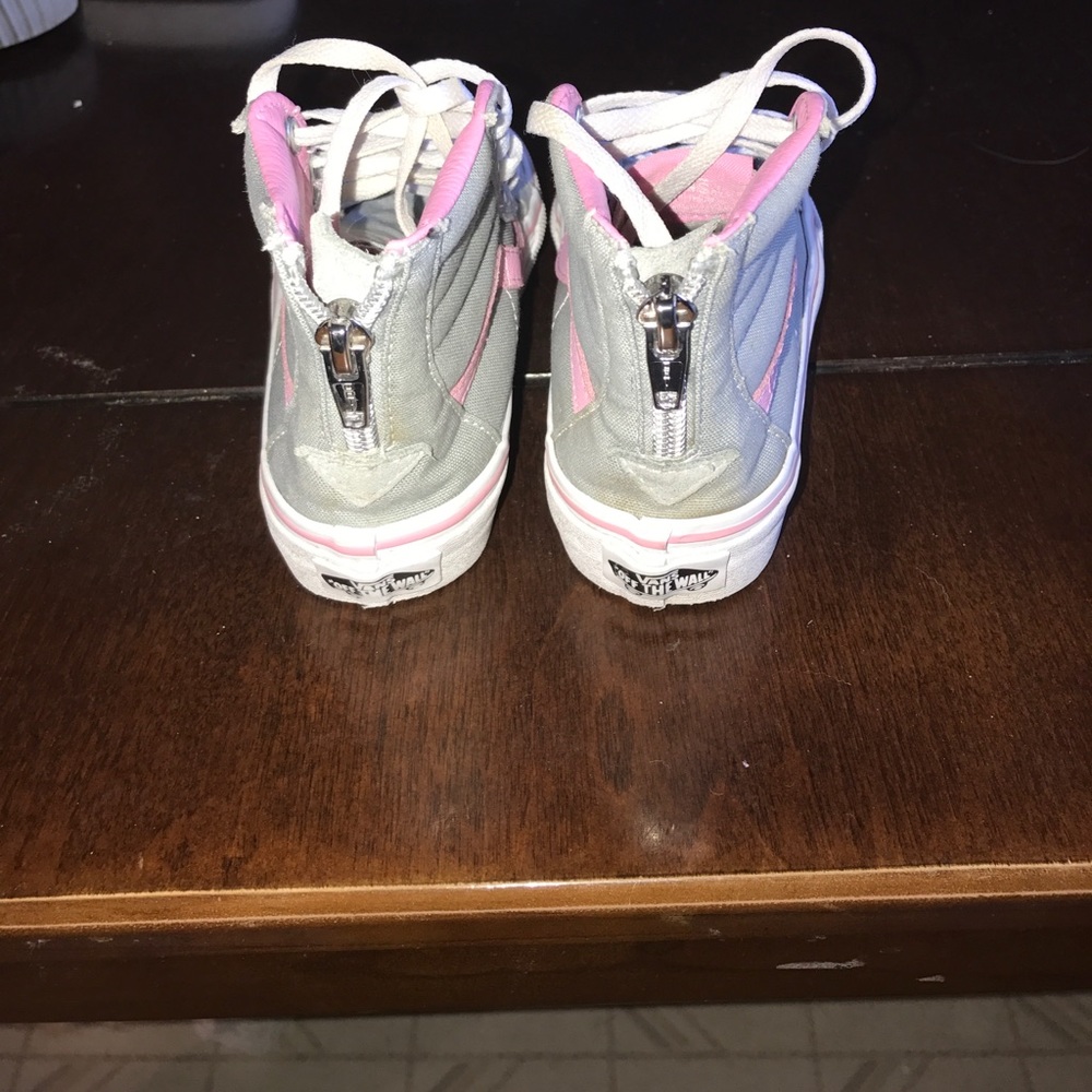 Vans - Picture 4 of 4