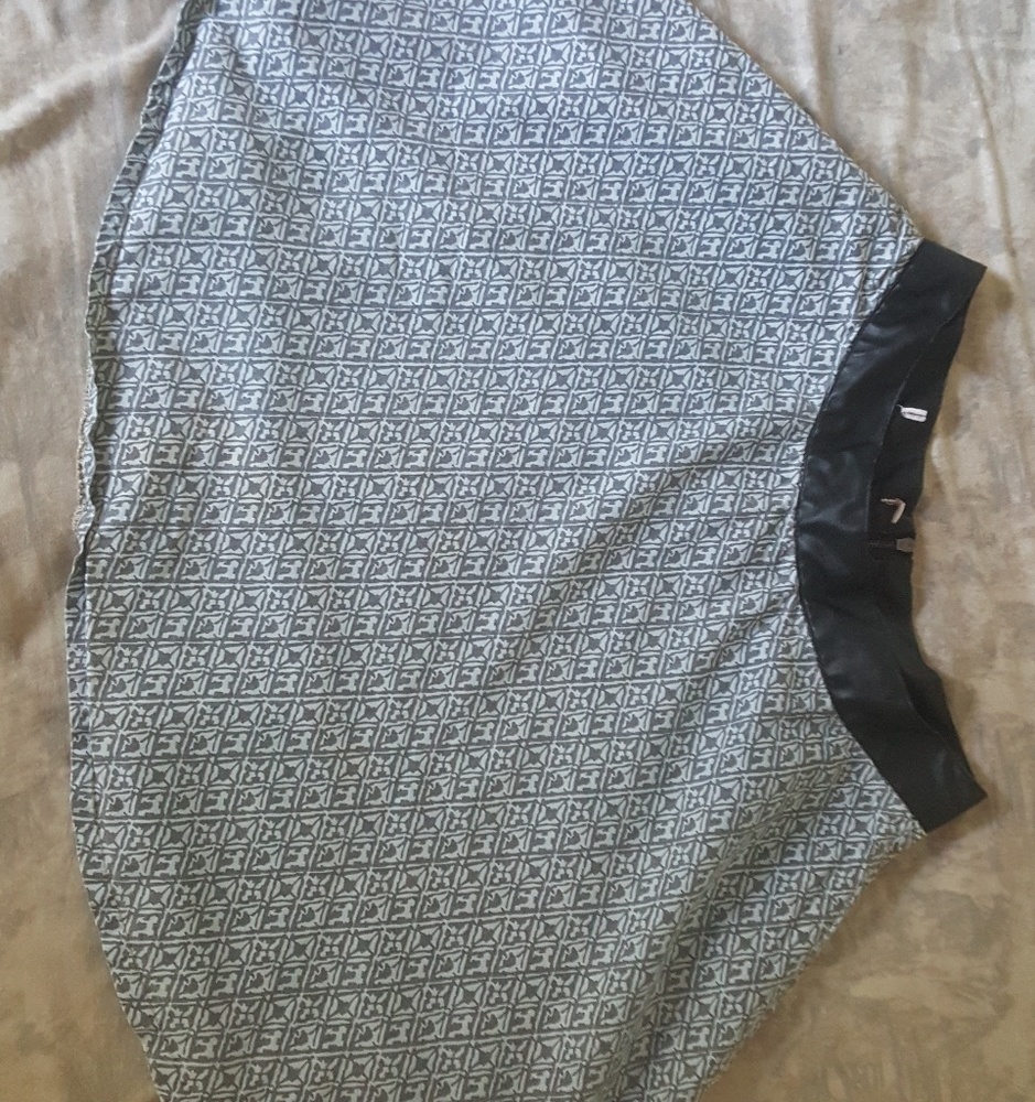 Patterned skirt