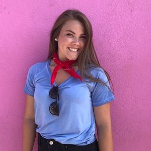 Meet your Posher, Leabeth