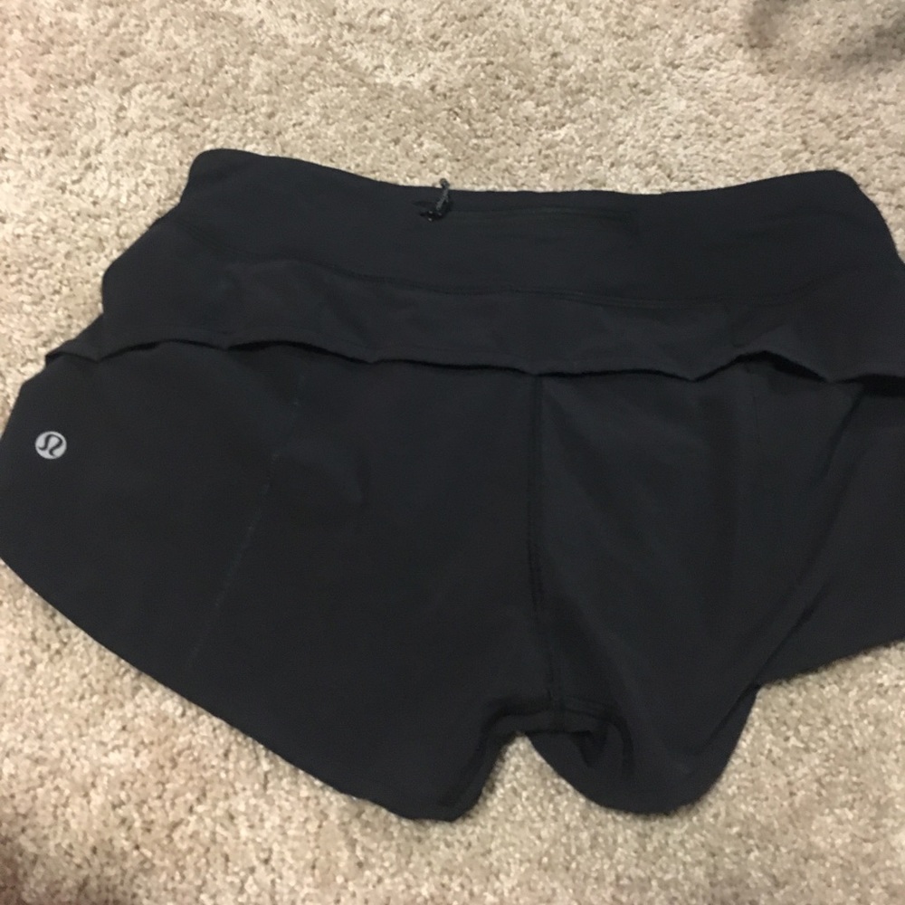 Lululemon shorts size six