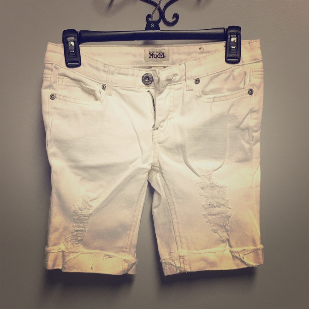 White Bermuda shorts