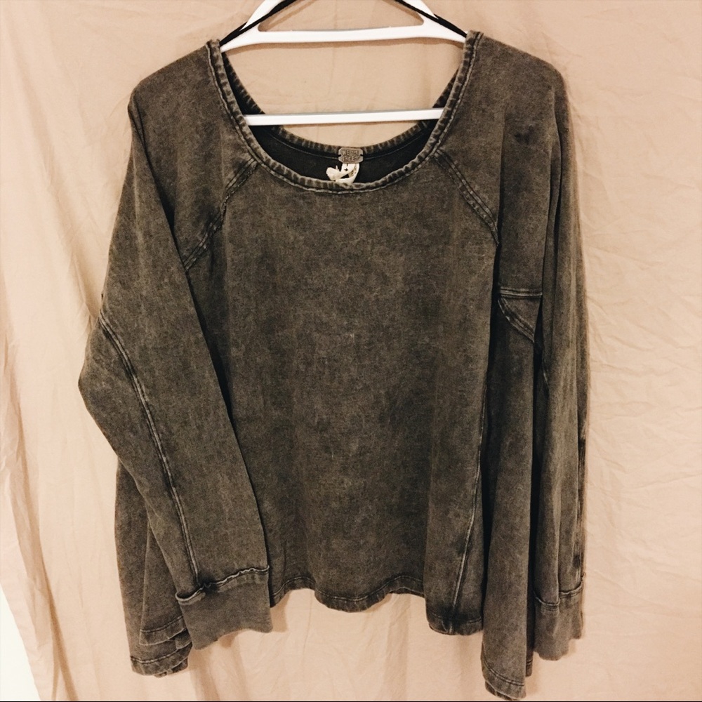 We The Free Pullover