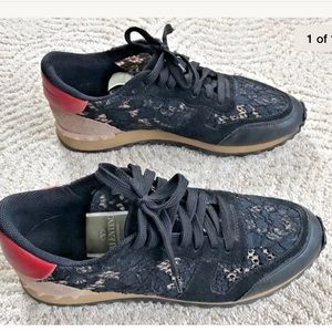 {Valentino} Rockstud Sneakers