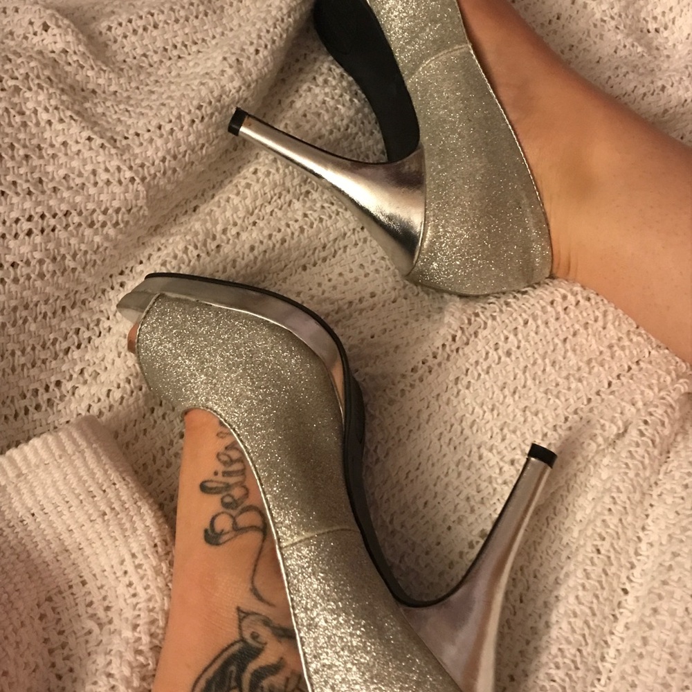 Silver Rampage Heels - Picture 4 of 4