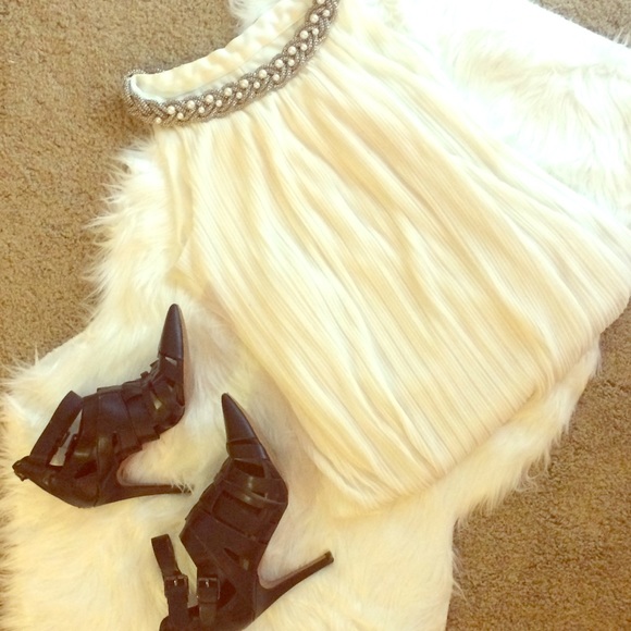 Classy White Coldwater Creek Dress - Picture 1 of 6