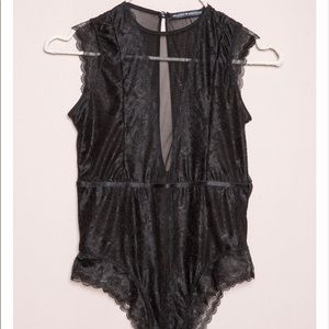 BRANDY MELVILLE ONE PIECE🌹