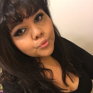 Meet your Posher, Angie