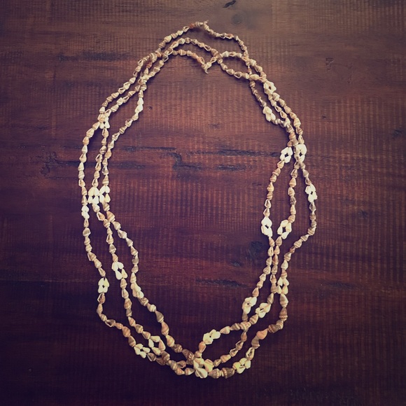 Jewelry - Three beautiful shell necklaces