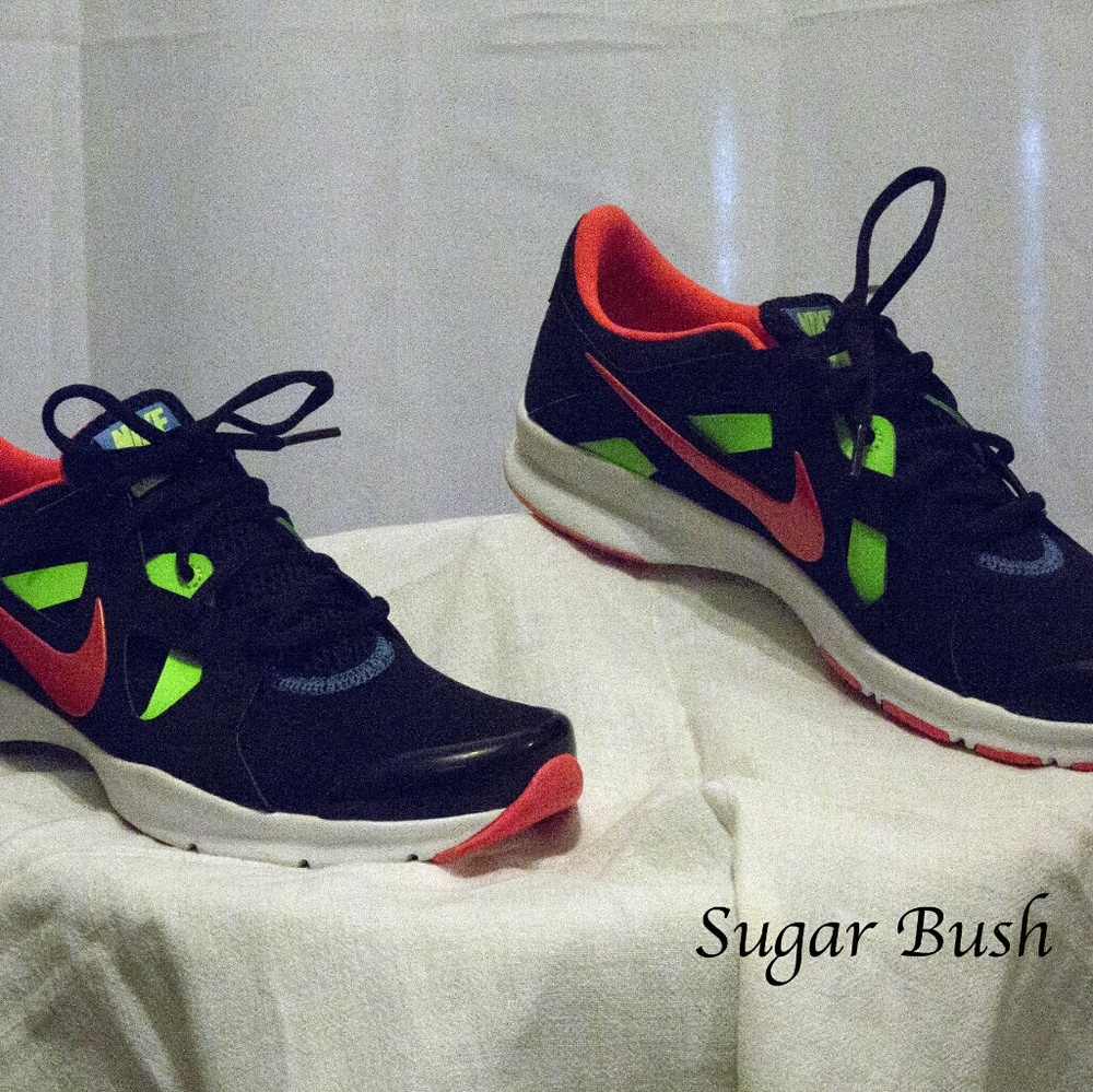 Nike running shoes new