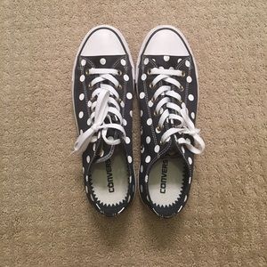 Polka dot Converse