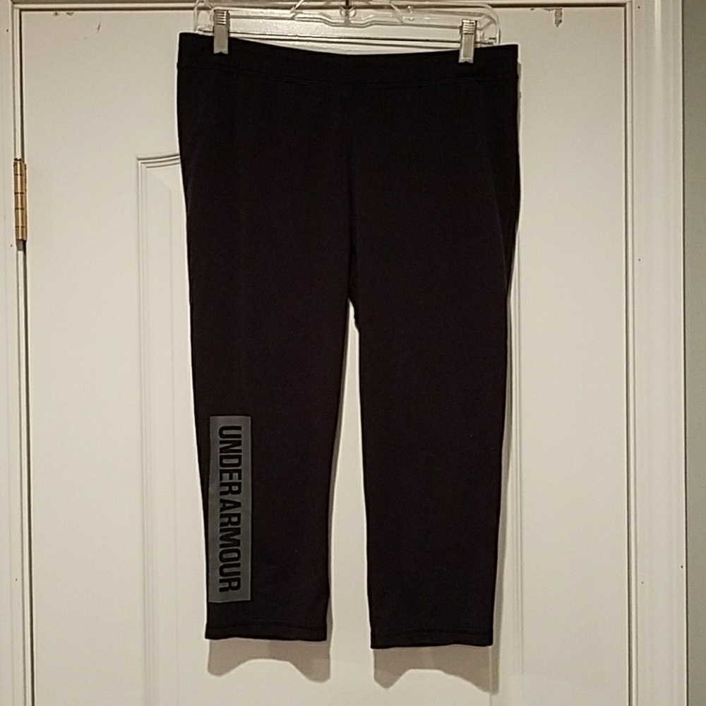 Cropped exercise pants