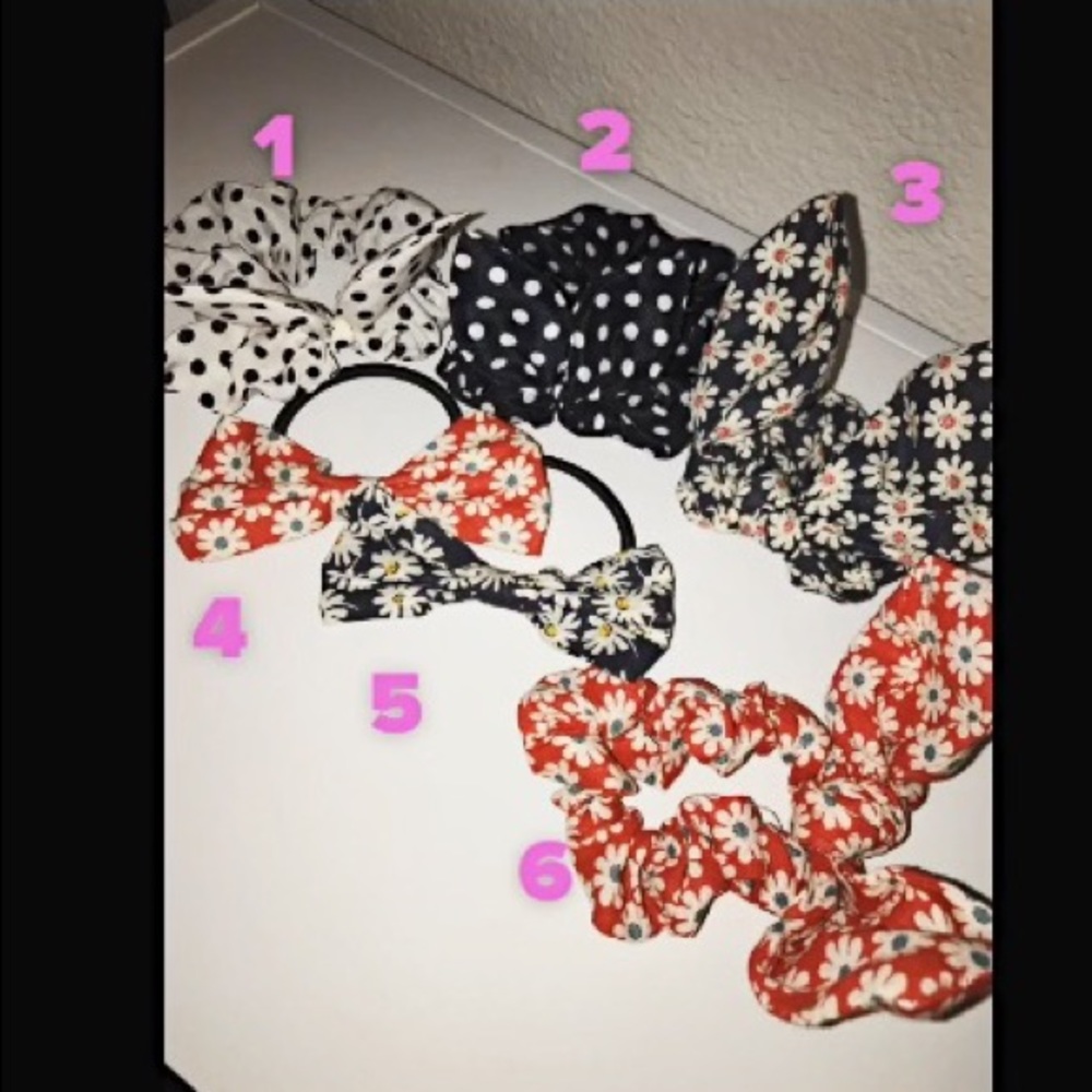 Old School hair ties with bows N floral print 🌸🎀