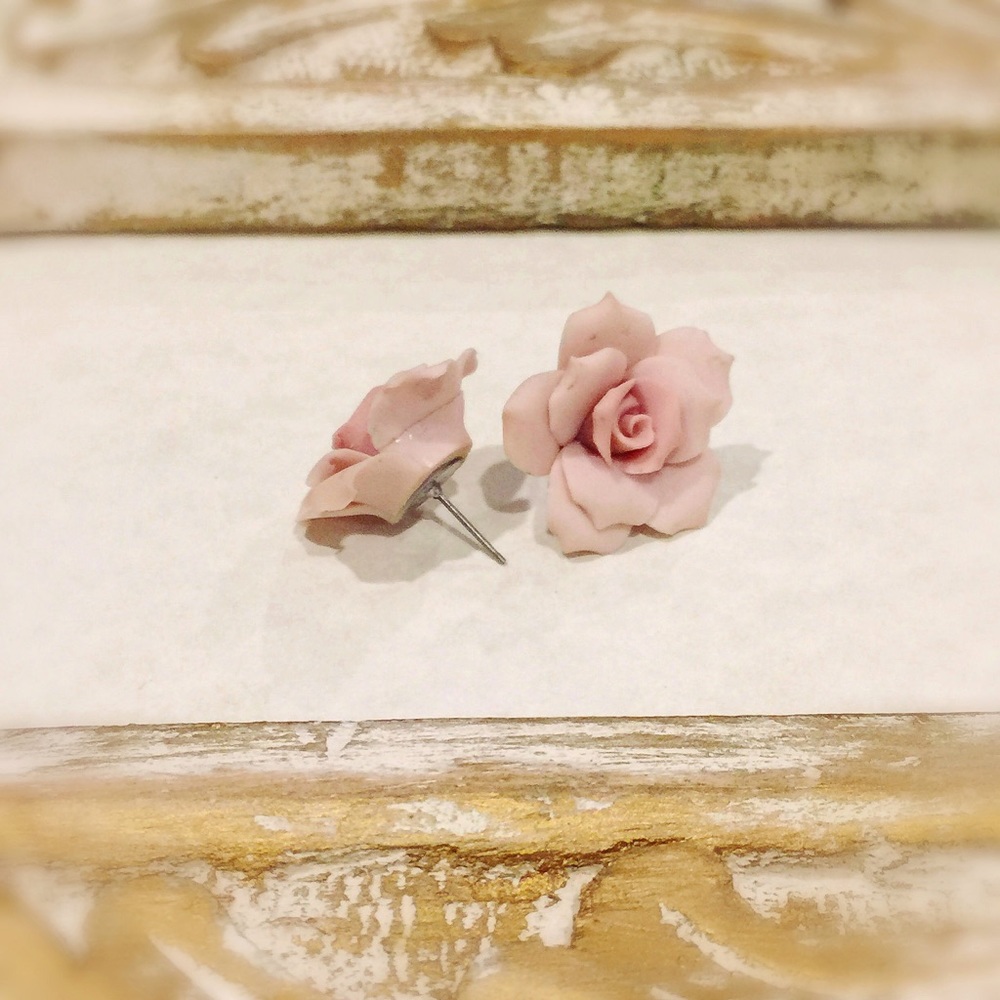 🌹Vintage Porcelain Rose Earrings🌹