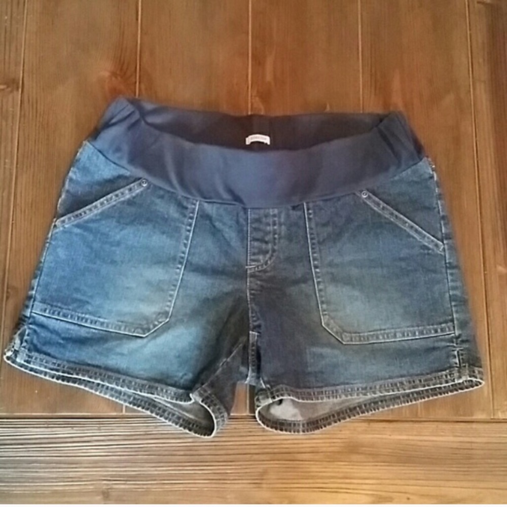 Old Navy Maternity Shorts