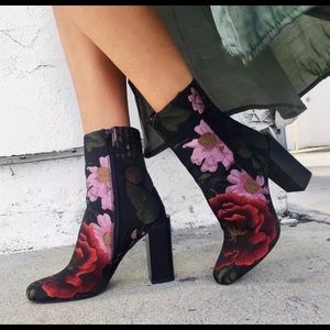 Jeffery Campbell "Stratford"  booties