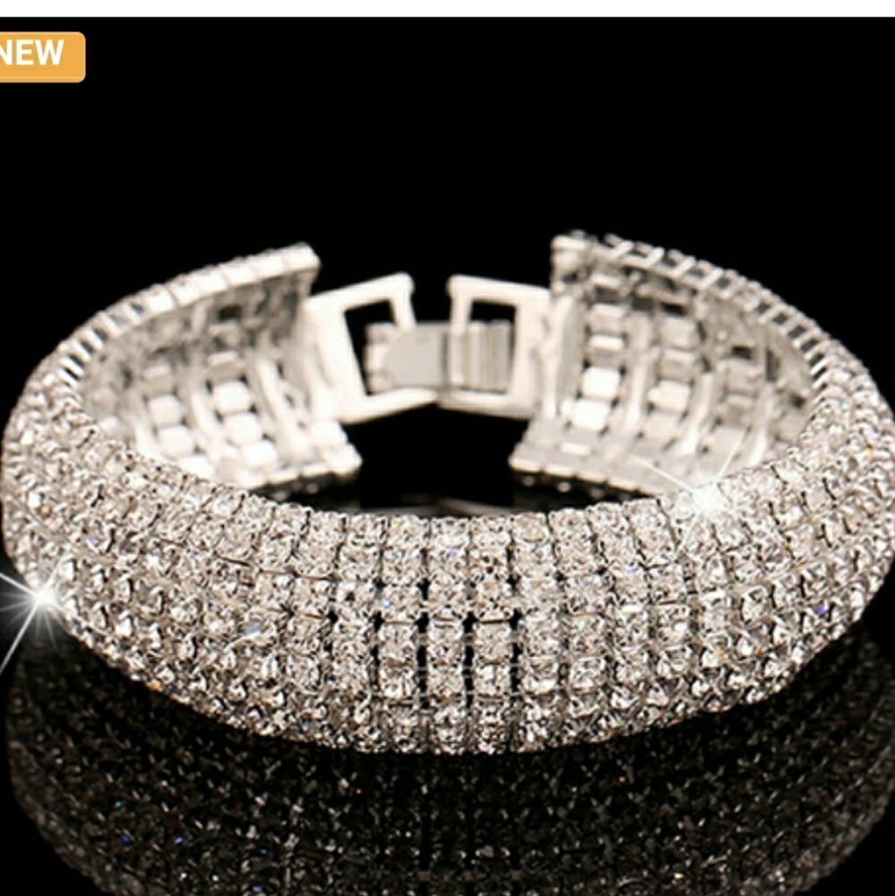 Sterling Silver
Bracelet