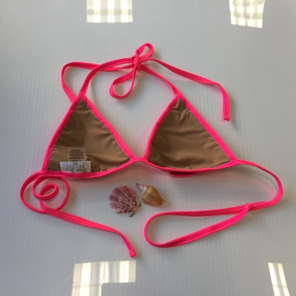 Beach bunny hot pink bikini top size XS new - Picture 2 of 2