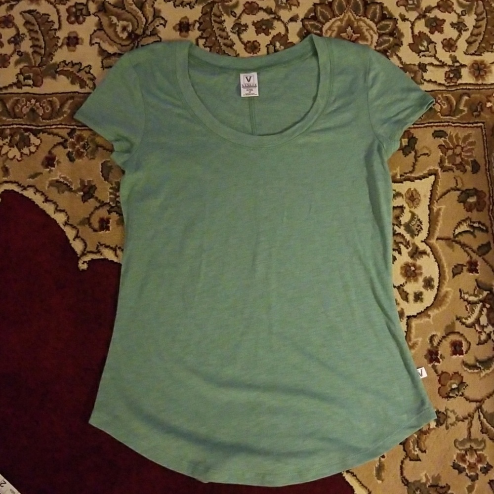 Size M t shirt