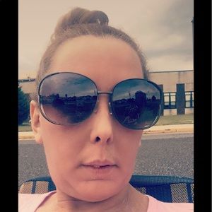 Meet your Posher, Marie