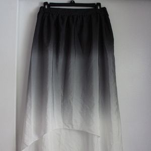 HIGH/LOW SKIRT