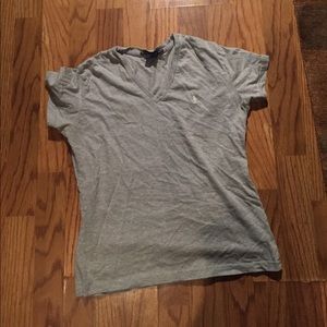 V-neck t-shirt