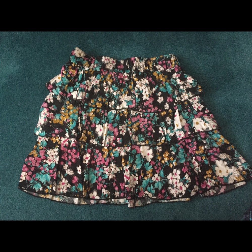Skirt - Picture 2 of 4