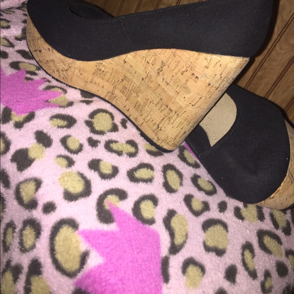 Black Wet Seal Wedges