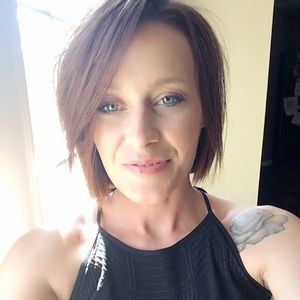 Meet your Posher, Cynthia