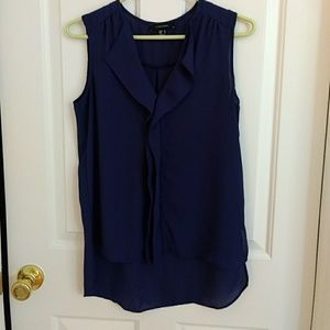 Sleeveless blouse