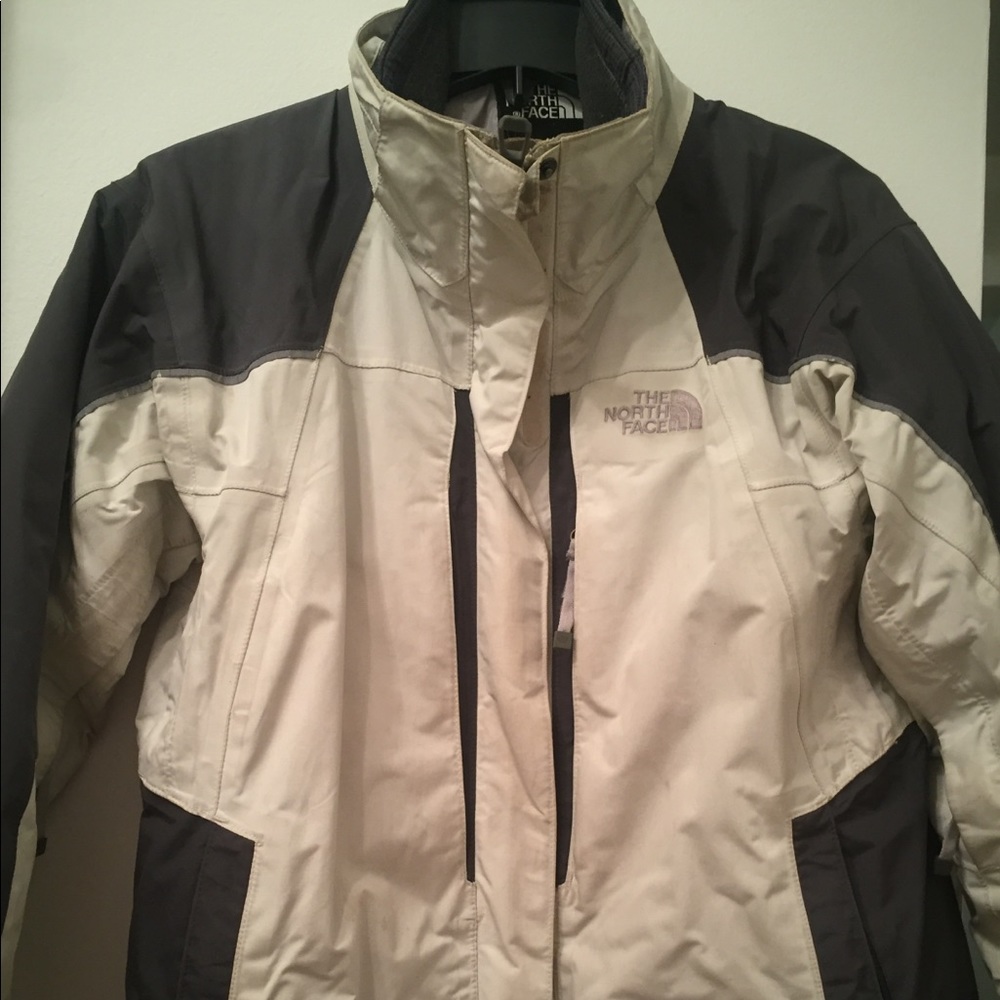 North face HyVent double lined ski jacket