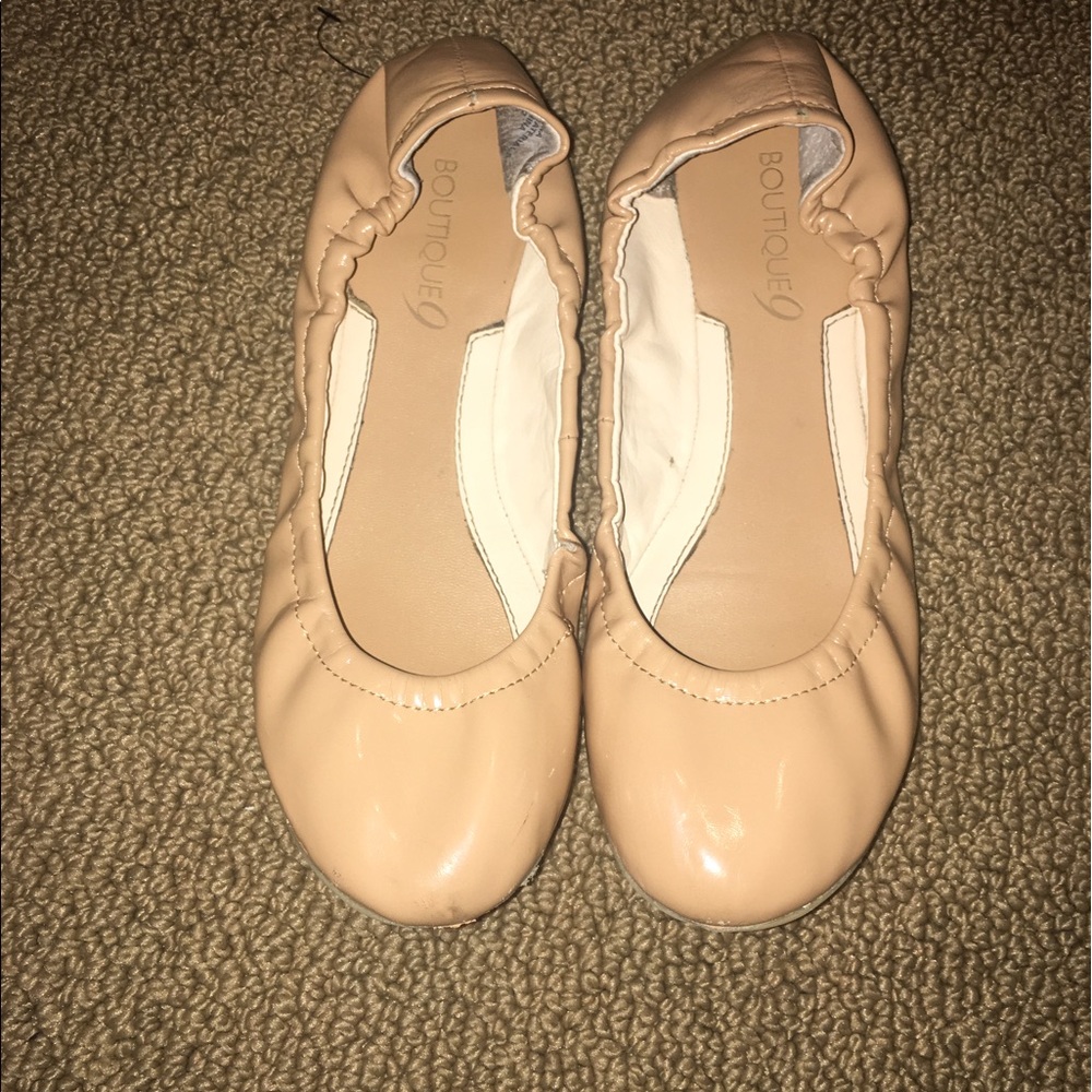 Nude Flats