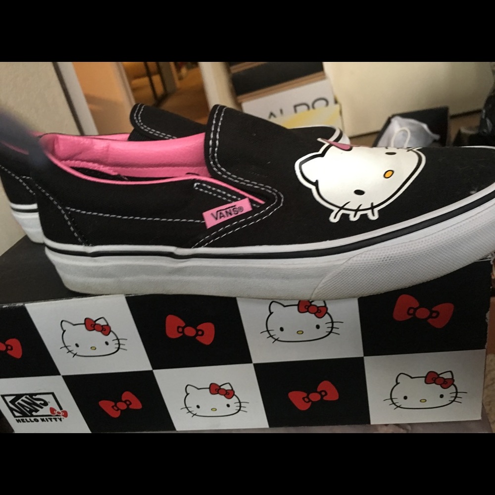 Vans x Hello Kitty